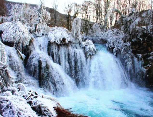 Martin Brod's Cascading Waterfalls, Una NP